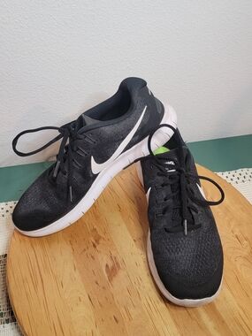 Nike Black & White Running Sneakers Sz 10